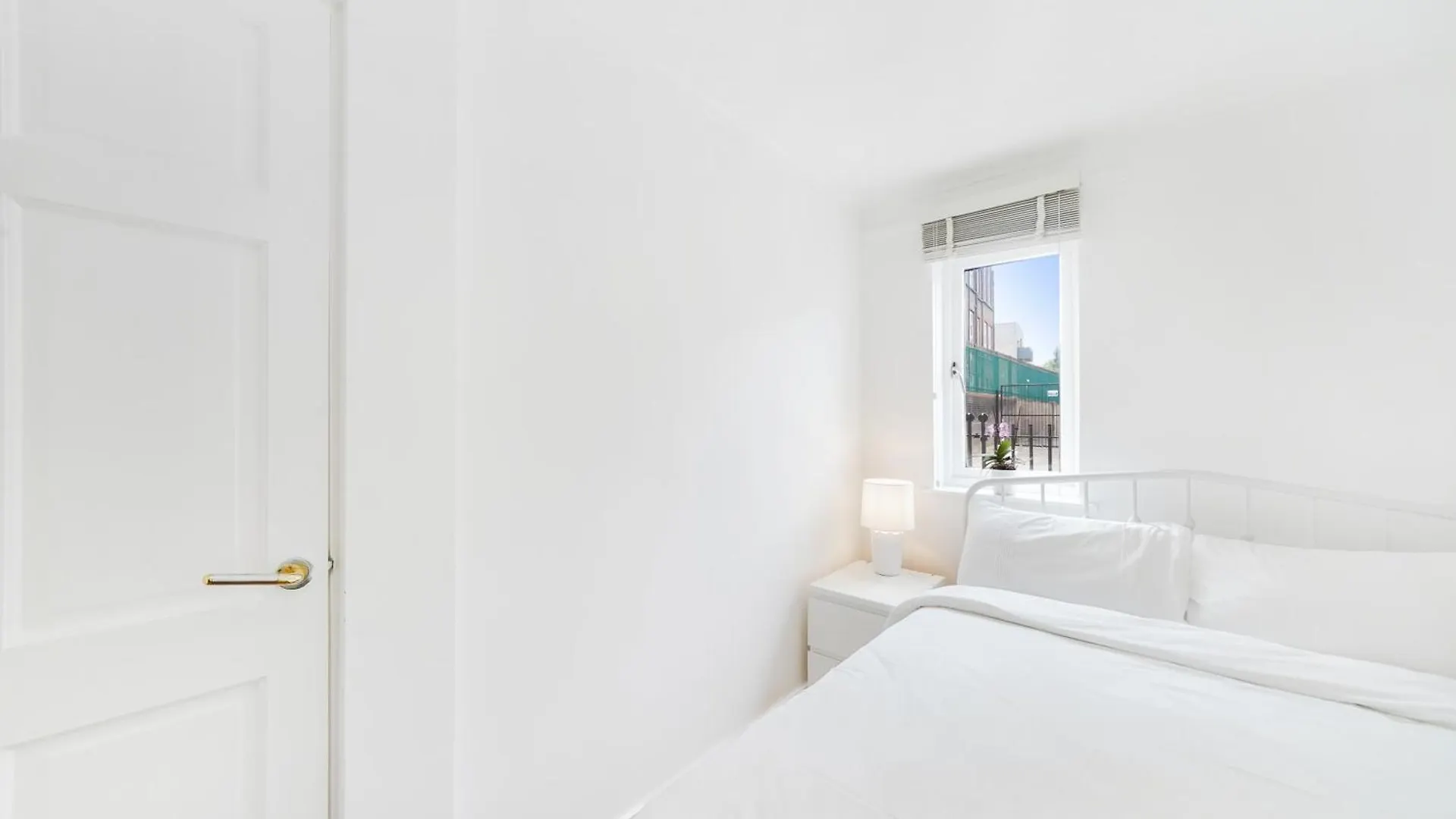 A Beautiful Stylish 2 Bedroom Apartment -City Of Лондон Великобритания
